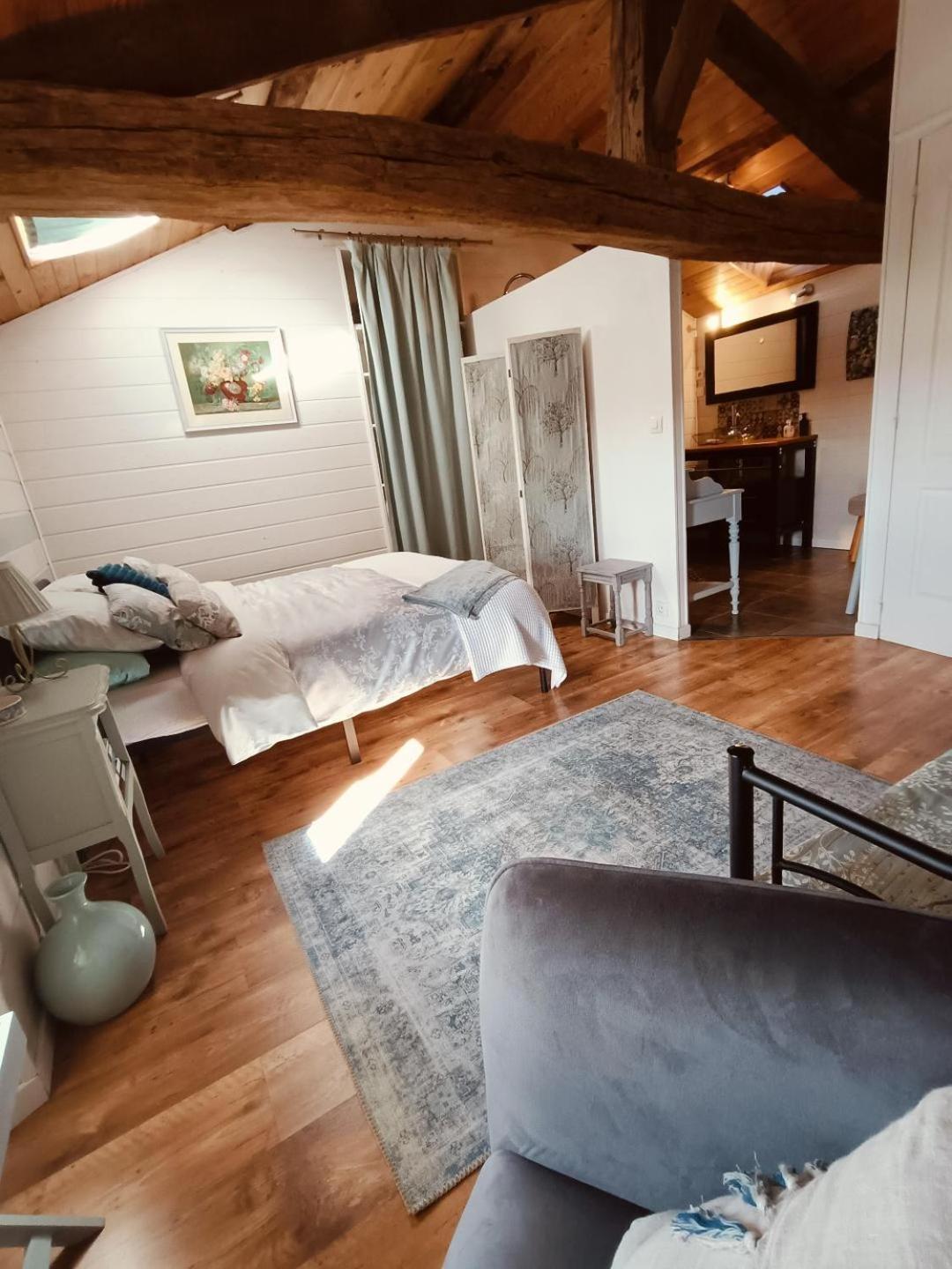 'Quelle Belle Vue' Chambre D'Hote Confolens Ngoại thất bức ảnh